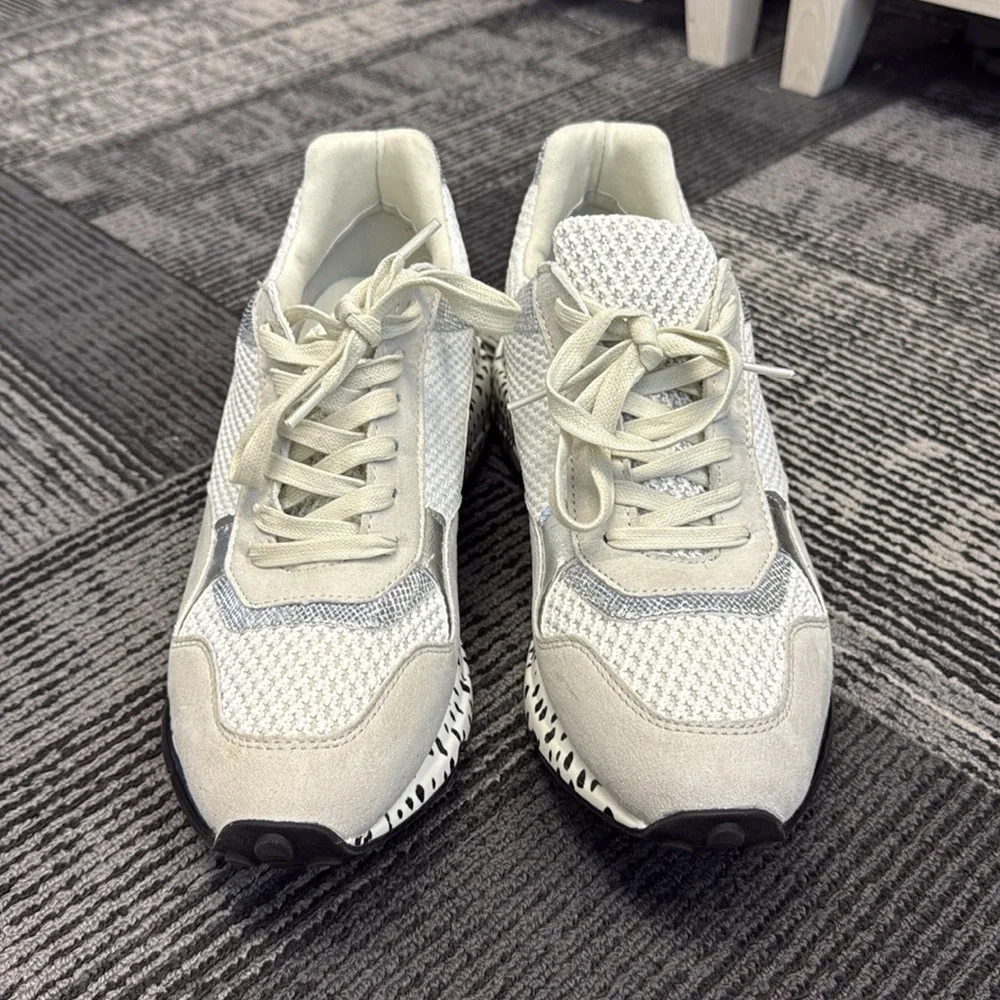 Steve Madden Sneakers - Picture 2 of 4